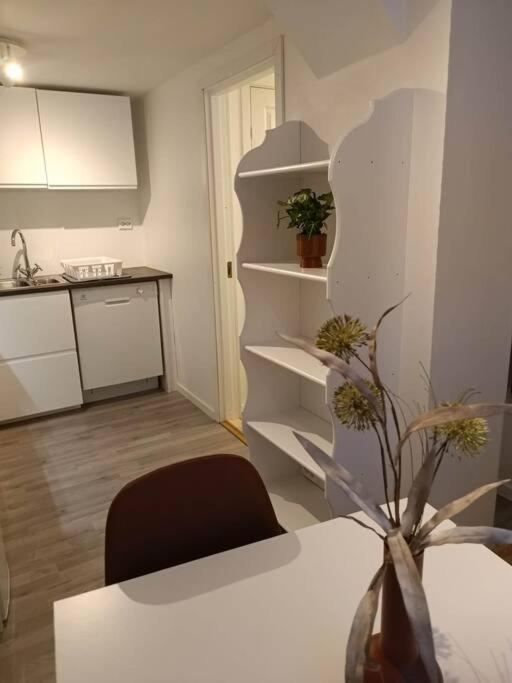 Cozy Apartment Close To Downtown Tromso Exterior photo